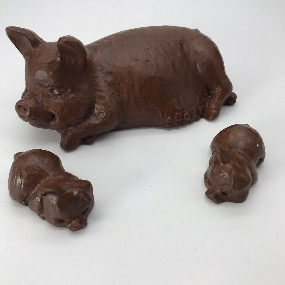 Vintage Pig Figurines Red Mill Mfg. Carved Pecan Shell Resin Family USA
